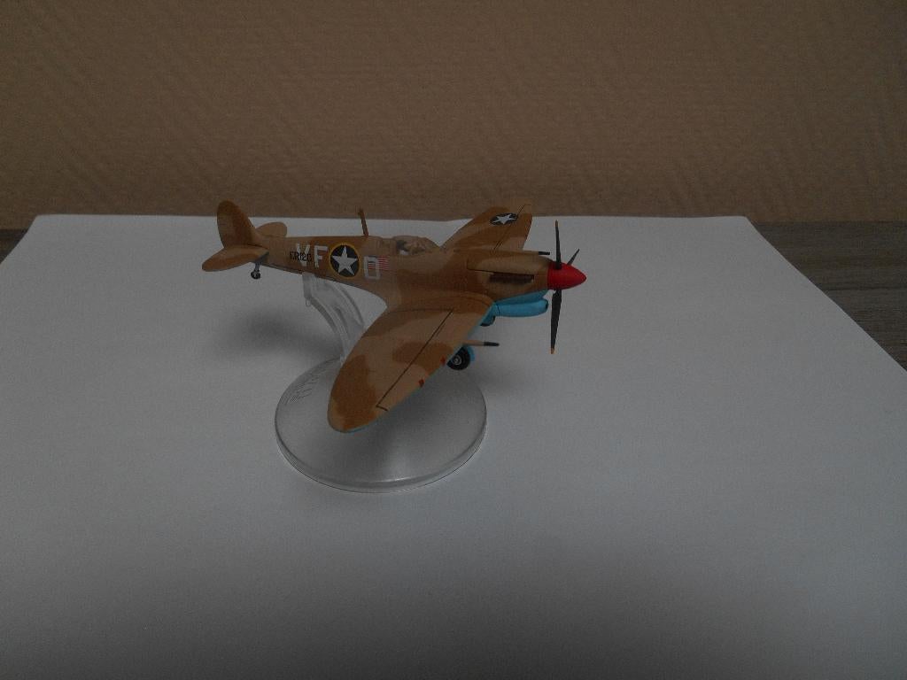 corgi AA31913 1/72 spitfire jachtvliegtuig WW2, 1:72 tot 1:144, Gebruikt, Vliegtuig, Ophalen