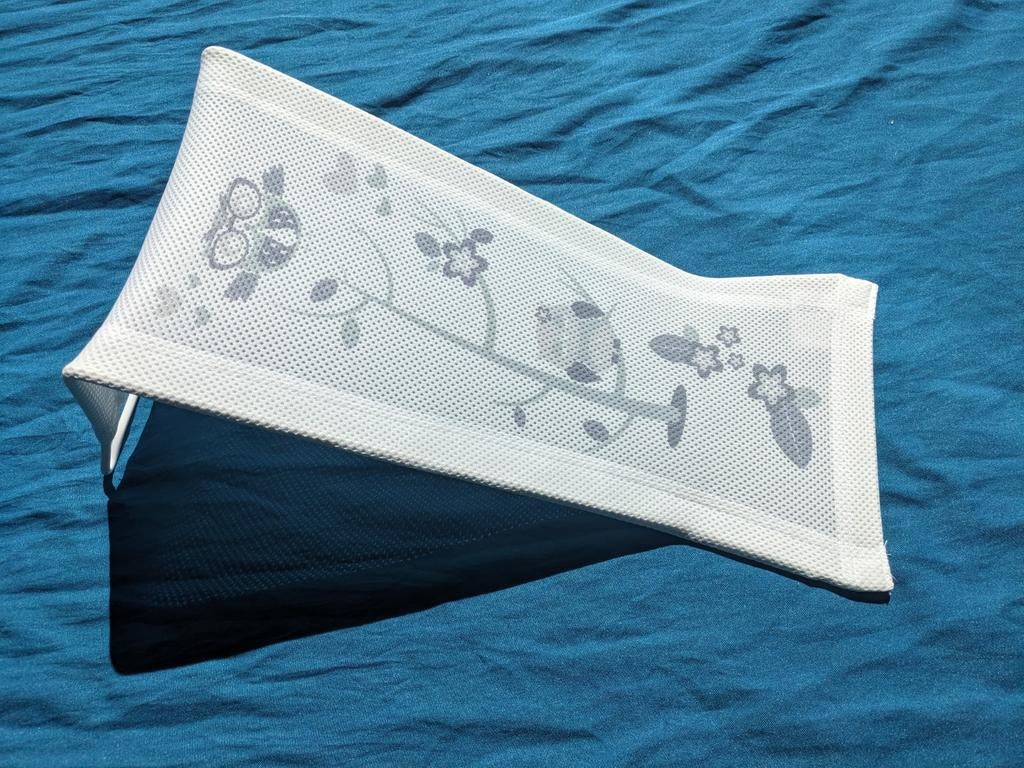 Badzitje/badstoel voor baby, van TegaBaby, Zo goed als nieuw, Badzitje of Badring, Standaard, Ophalen