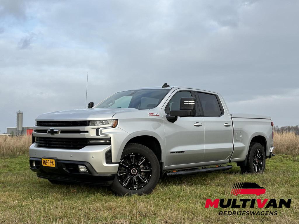Chevrolet Silverado Z71 1500 RST V8 | 200L LPG | 360PK | CUS, Auto's, Stof, Gebruikt, 2461 kg, 360 pk