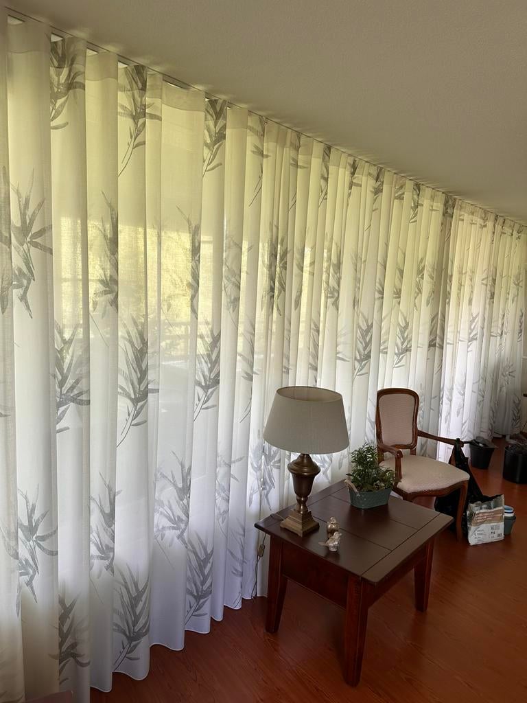 Te koop inbetween gordijnen bijna nieuw, Huis en Inrichting, Stoffering | Gordijnen en Lamellen, Ophalen, Zo goed als nieuw, Grijs