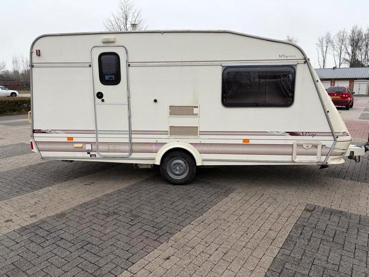 Te huur Elddis model Wisp type 470/2 mooie voortent, Caravans en Kamperen, Caravans, Bedrijf, tot en met 2, 750 - 1000 kg, Treinzit