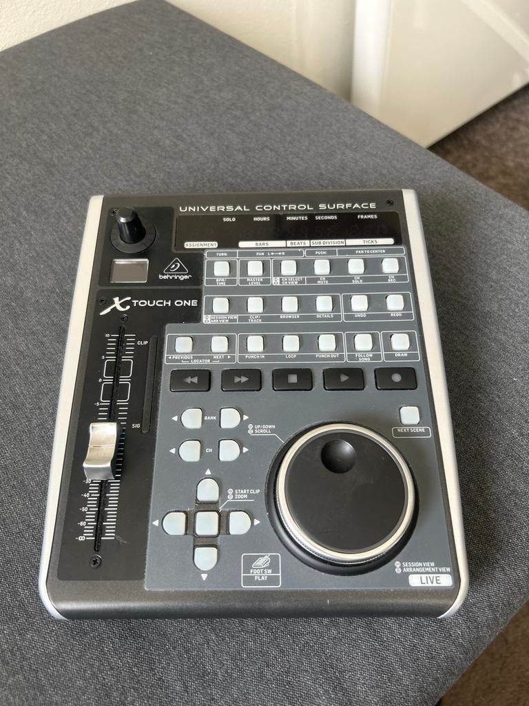 Behringer X-Touch One DAW Controller, Muziek en Instrumenten, Midi-apparatuur, Ophalen, Zo goed als nieuw