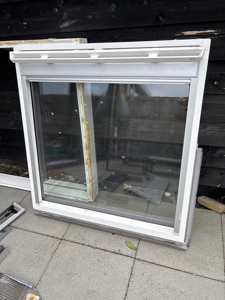 VELUX DAKRAAM GGU S06 KUNSTSTOF 114X118 CM, Ophalen, Gebruikt, 80 tot 120 cm, 80 tot 120 cm