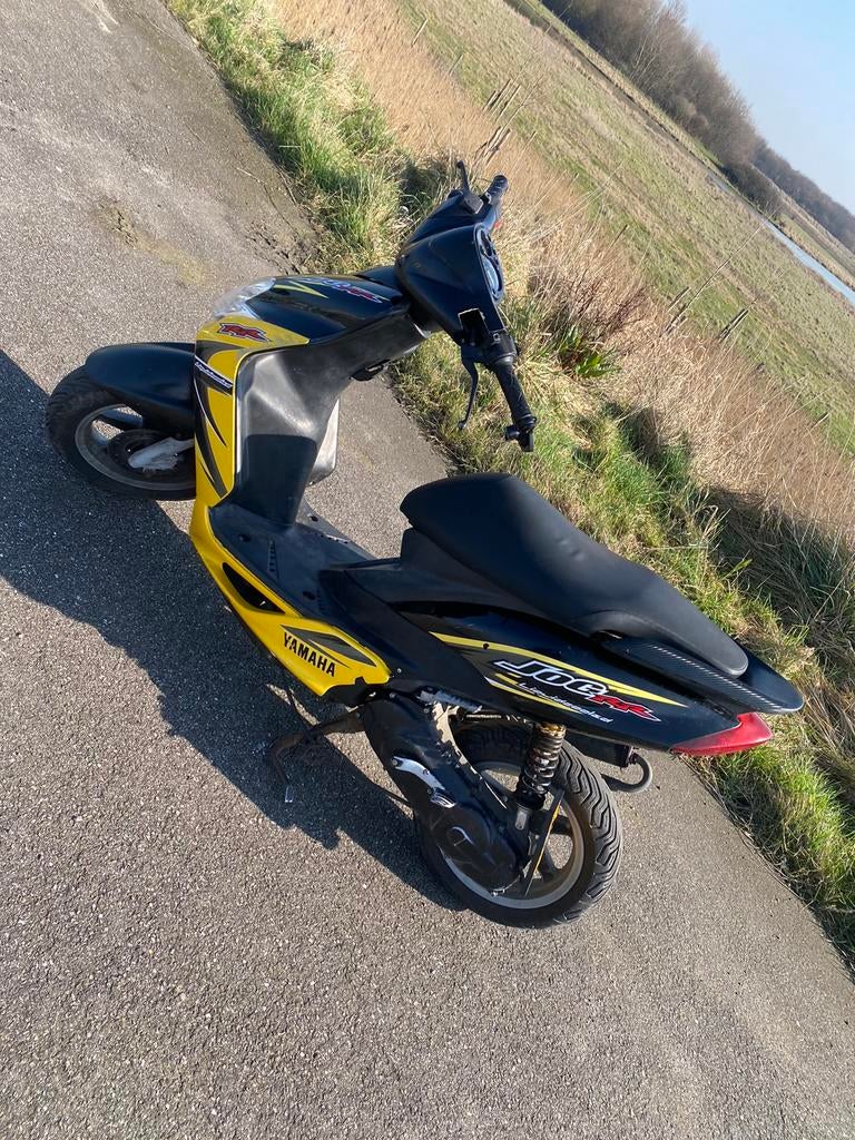 Yamaha Jog RR, Ophalen, JogR of RR, Tweetakt, Maximaal 45 km/u
