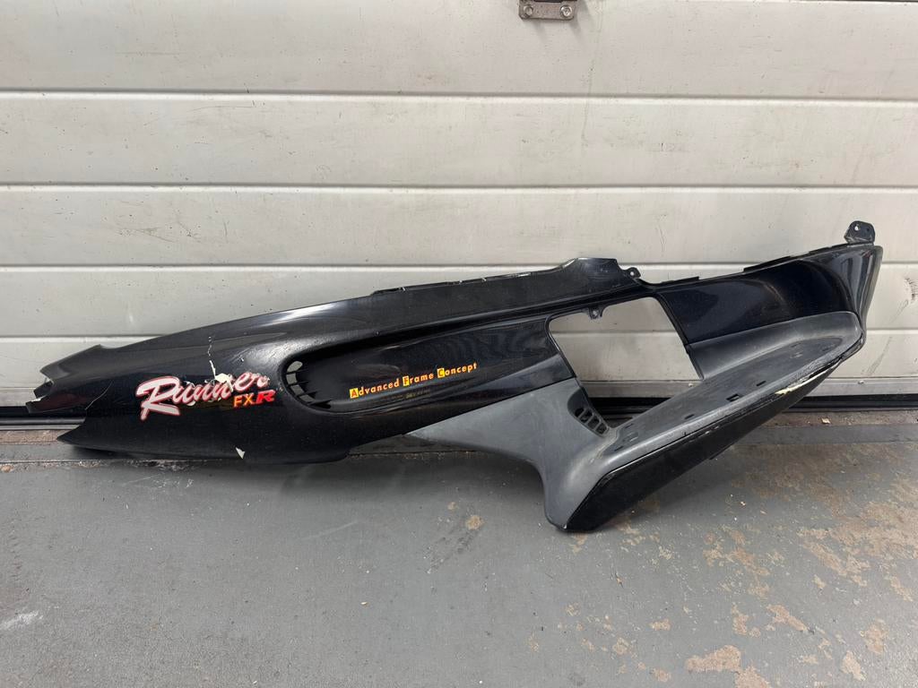 Gilera runner zij kap links 180 met scheur, Motoren, Ophalen