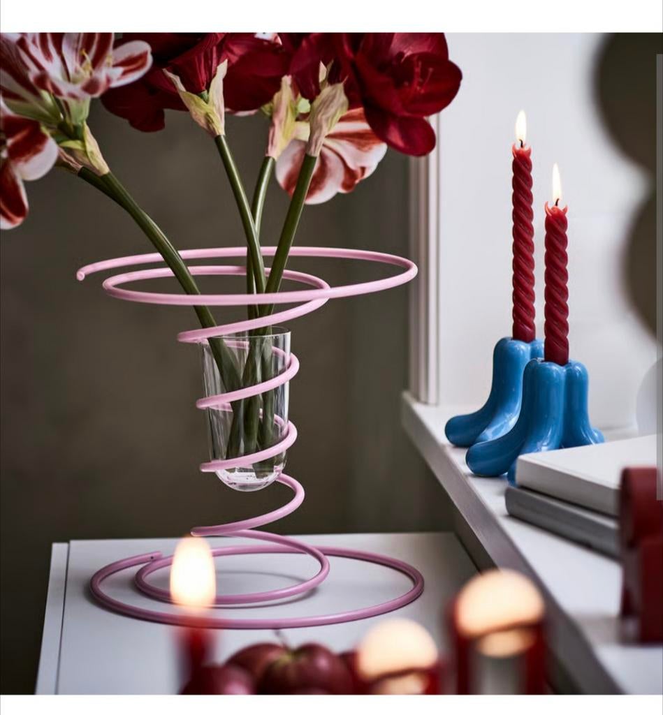 Gustaf Westman X Ikea Vinterfint Vaas Roze Spiraal 31cm, Huis en Inrichting, Woonaccessoires | Vazen, Ophalen, Overige materialen