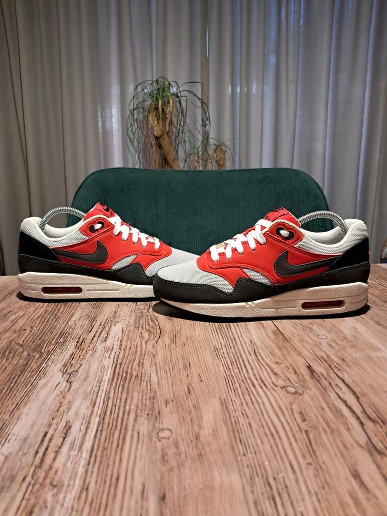 Nike Air Max 1 'Light Crimson' Size 37,5 - Rare Vintage!, Kleding | Dames, Nike, Ophalen of Verzenden, Grijs, Sneakers of Gympen