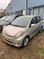 Daihatsu Sirion 1.0 51KW 2008 Beige, Voorwielaandrijving, Metallic lak, Beige, Bedrijf