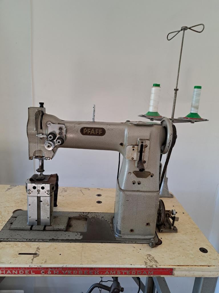 Pfaff industriele  zuil Naaimachine, Hobby en Vrije tijd, Naaimachines en Toebehoren, Gebruikt, Naaimachine, Pfaff, Ophalen of Verzenden