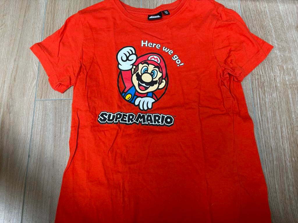Super Mario T-shirt maat 140, Ophalen of Verzenden, Zo goed als nieuw, Jongen of Meisje, Shirt of Longsleeve
