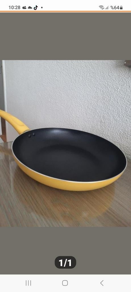 Gele Koekenpan -  nieuw, Ophalen of Verzenden, Nieuw, Overige materialen, Koekenpan of Braadpan