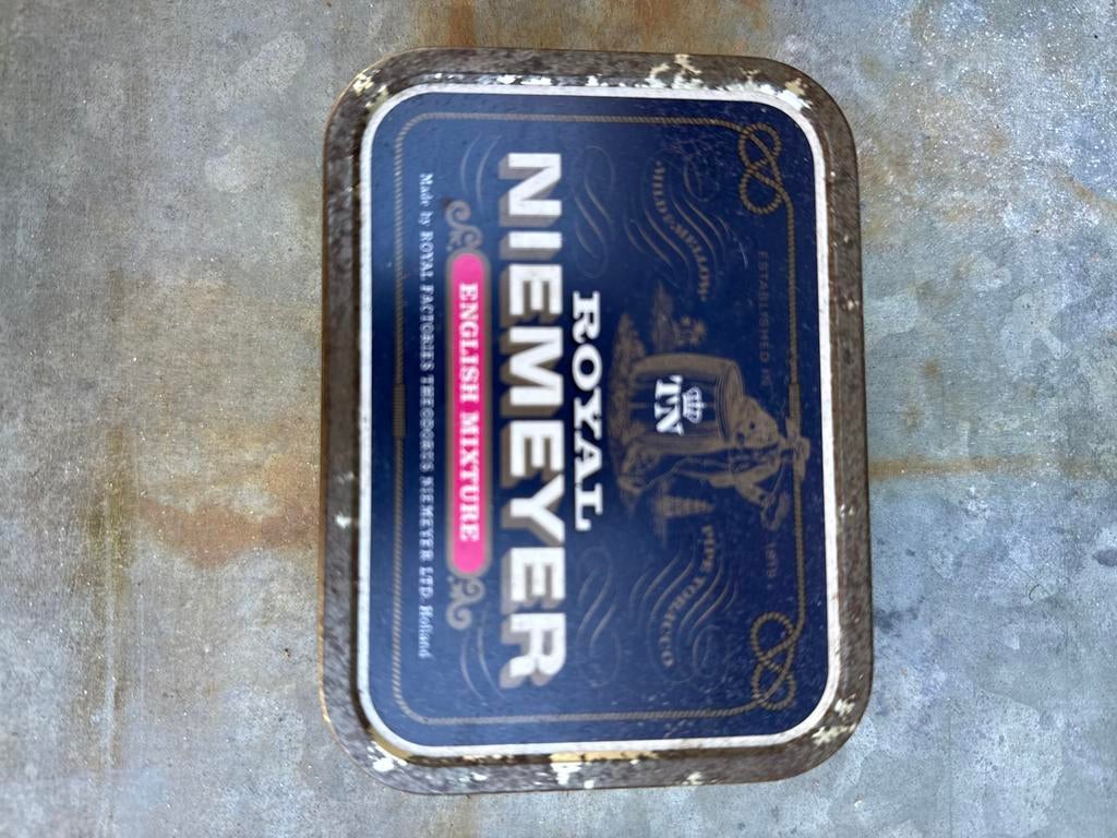 Vintage blikken: Chocola en tabaksdoosje, Verzamelen, Blikken, Ophalen of Verzenden, Gebruikt, Overige, Overige merken