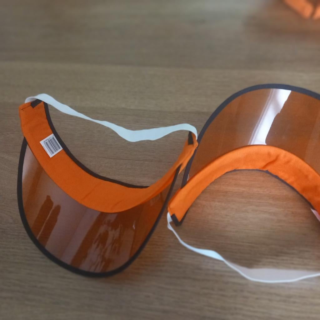 Twee Holland zonnekleppen, Kleding | Dames, Hoeden en Petten, Ophalen of Verzenden, One size fits all