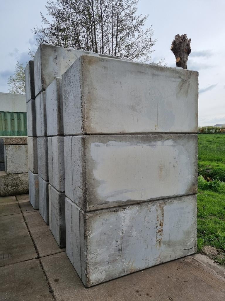 Betonblokken Megablokken, Ophalen