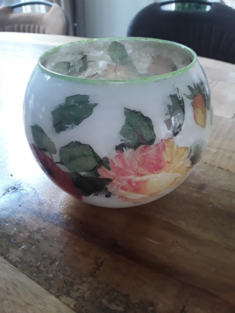 Glazen Gebloemde vaas/bloempot, Huis en Inrichting, Woonaccessoires | Vazen, Overige kleuren, Aardewerk of Porselein, Ophalen of Verzenden