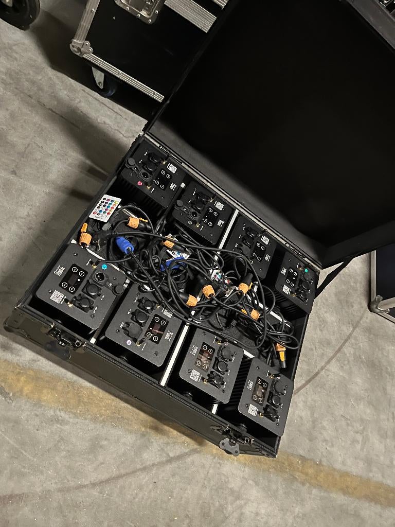 Uplights voor binnen en buiten gebruik (8X) dmx gestuurd, Zo goed als nieuw, Info@mobiscreen.tv, NNB, Ophalen