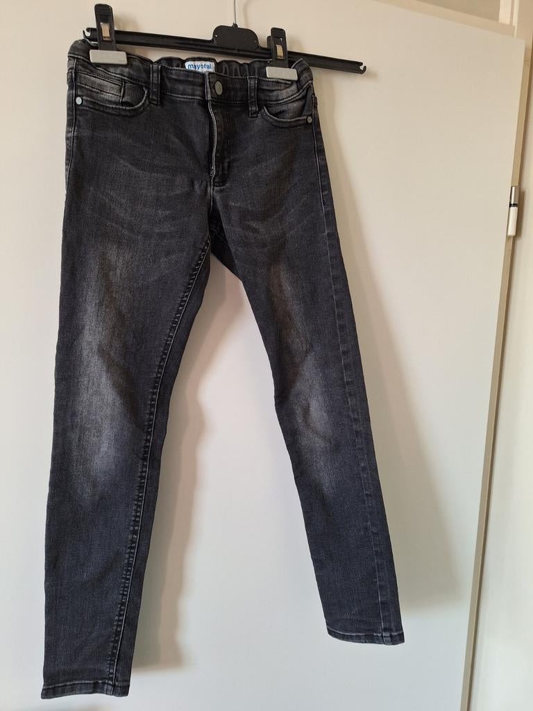 Zgan jongens spijkerbroek maat 128 zwart/grijs mayoral, Kinderen en Baby's, Kinderkleding | Maat 128, Broek, Mayoral, Ophalen of Verzenden