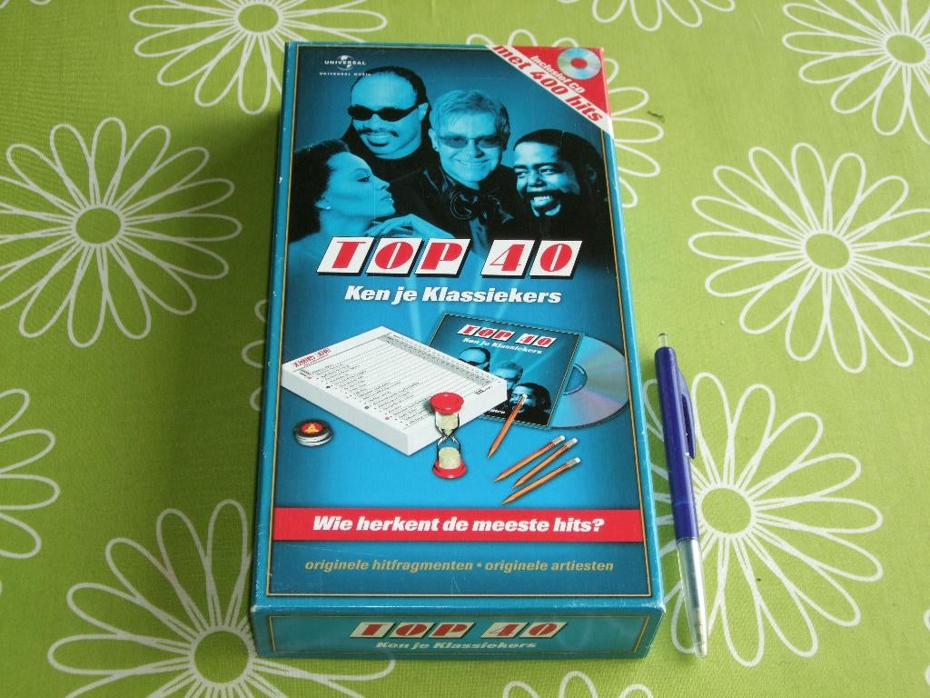 Top 40 - ken je klassiekers - Wie herkent de meeste hits?, Vijf spelers of meer, Ophalen of Verzenden, Zo goed als nieuw