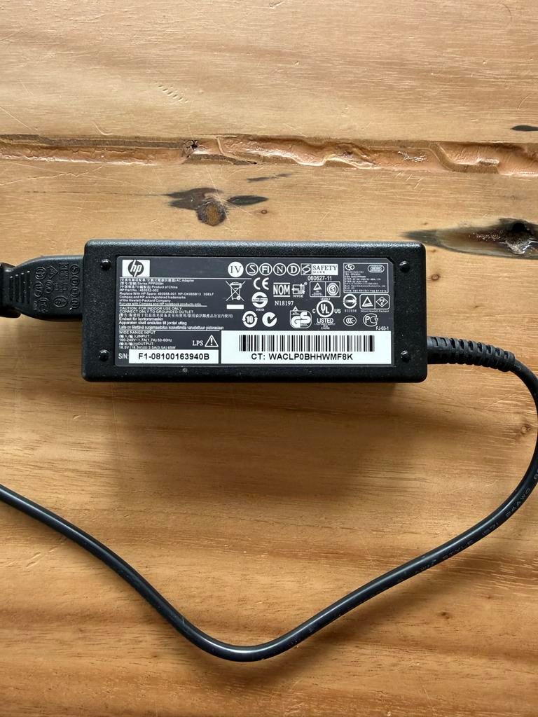 HP laptop oplader 65 watt, Computers en Software, Ophalen of Verzenden, Gebruikt