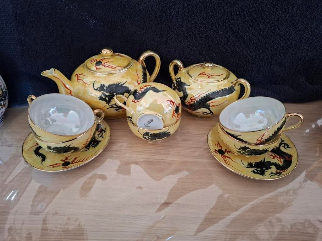 Vintage Chinees theeservies met parelmoerglans en draken, Ophalen of Verzenden
