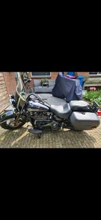 Harley Davidson Heritage Softail 114 CI Milwaukee 8, Motoren, 2 cilinders, Motorrijbewijs A, Cruise Control, Particulier