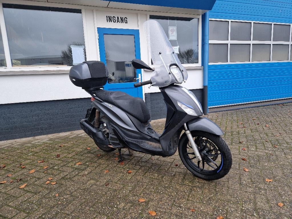 HANDEL / EXPORT : Piaggio medley 125cc a1 motor ( beverly ), Fietsen en Brommers, Ophalen, Gebruikt, Benzine