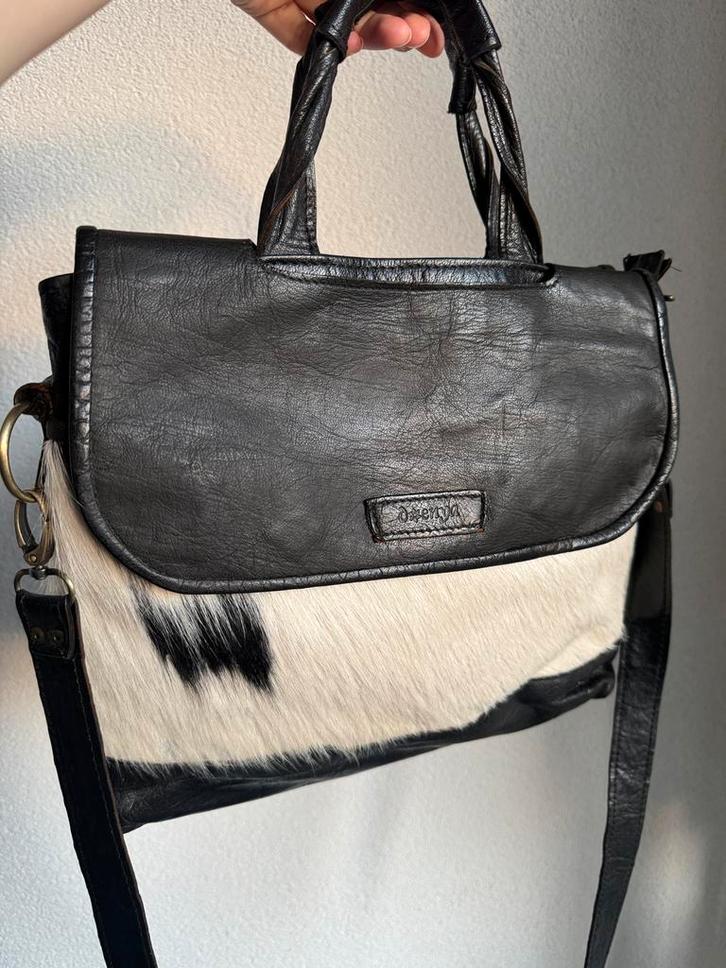 Vintage Y2K koeienprint leren tas, Sieraden, Tassen en Uiterlijk, Tassen | Damestassen, Zo goed als nieuw, Schoudertasje, Zwart