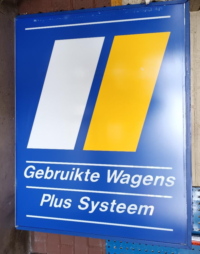 reclame lichtbak uit oude fiat showroom, Verzamelen, Merken en Reclamevoorwerpen, Ophalen, Gebruikt, Lichtbak of (neon) lamp