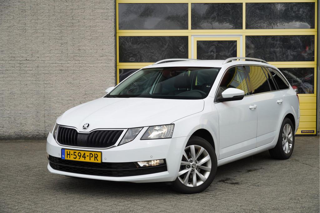 Skoda Octavia Combi 1.5 TSI 150PK! Automaat Business Edition, Stof, Gebruikt, 150 pk, Wit