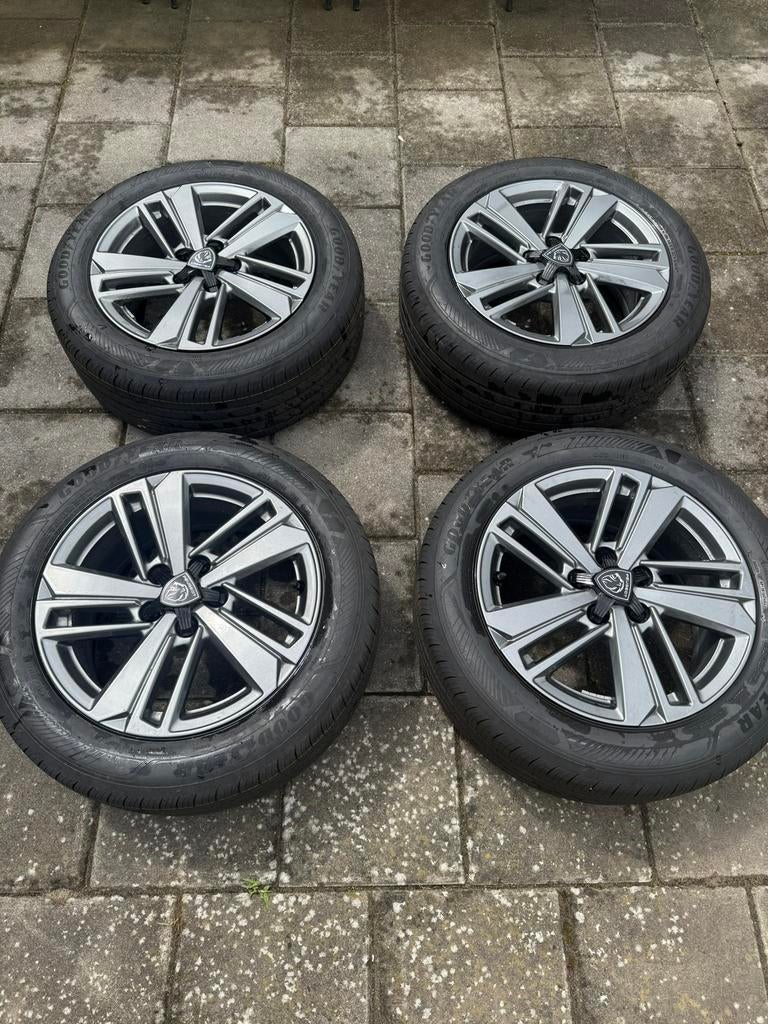Velgen met banden nieuw 205/55 R16, Auto-onderdelen, Banden en Velgen, Ophalen, 16 inch, Banden en Velgen, Nieuw
