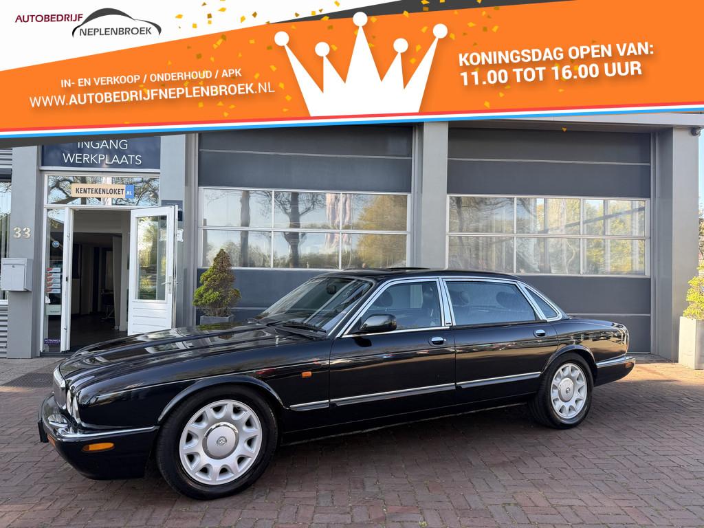 Daimler 4.0 4.0 V8 Super Bj 1998 V8 368pk Uniek ! Vol optie, Auto's, Oldtimers, Bedrijf, Te koop, ABS, Airbags, Airconditioning