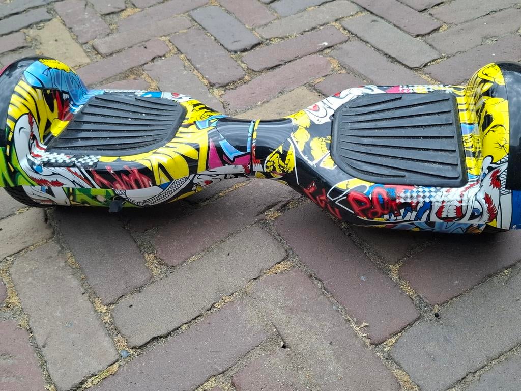 Hoverboard met kleurrijk graffiti design, Fietsen en Brommers, Steps, Gebruikt, Overige typen, Ophalen