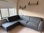 Moderne grijze hoekbank - 2 jaar oud moet vandaag 08-03 weg!, Ophalen, 250 tot 300 cm, 100 tot 125 cm, Hoekbank