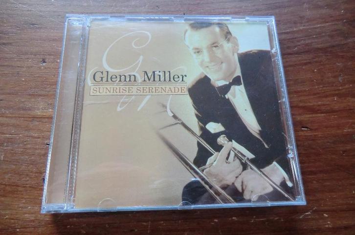 CD - Glenn Miller - Sunrise serenade / In the mood, Stardust, Cd's en Dvd's, Cd's | Jazz en Blues, Gebruikt, Jazz, Voor 1940, Ophalen of Verzenden