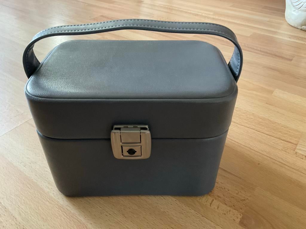 Grijze make-up koffer met spiegel en slot, Ophalen of Verzenden, Zo goed als nieuw, Grijs, Met slot