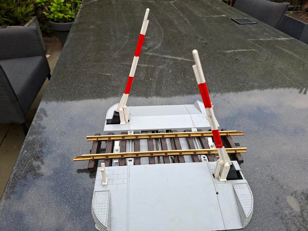 Lgb overweg 50650 in gebruikte staat, Hobby en Vrije tijd, Modeltreinen | Overige schalen, Ophalen of Verzenden, Gebruikt, Brug, Tunnel of Gebouw