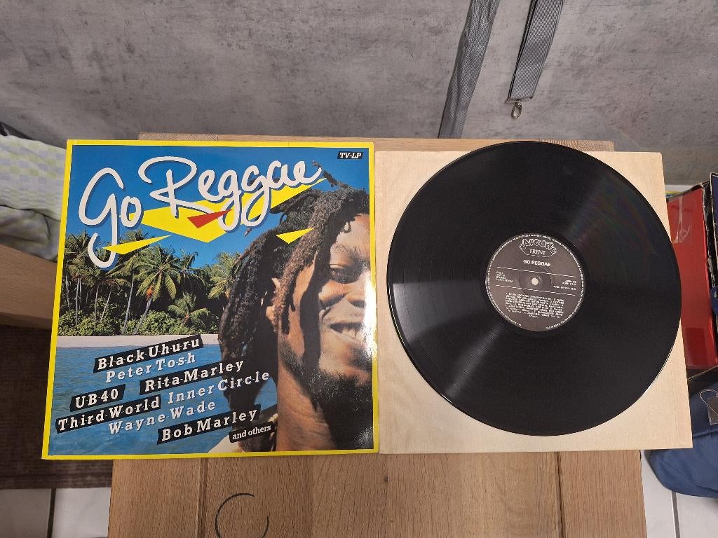 Vintage vinyl lp album Go Reggea Bob Marley UB40 uit 1983, Ophalen of Verzenden, Gebruikt, 12 inch