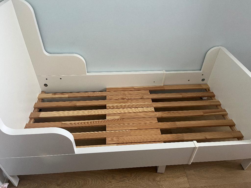 BUSUNGE meegroeibed incl matras, Ophalen, Gebruikt, 180 cm of meer, 70 tot 85 cm