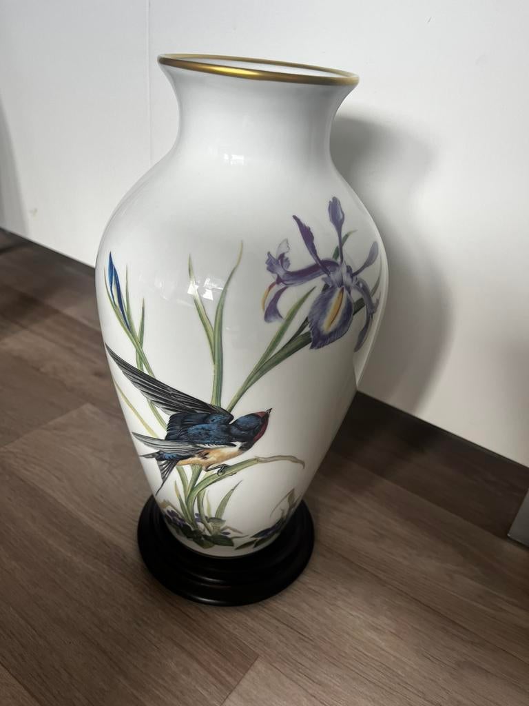 Limited Edition Franklin Porcelain Vaas,Meadowland,Basil Ede, Antiek en Kunst, Ophalen