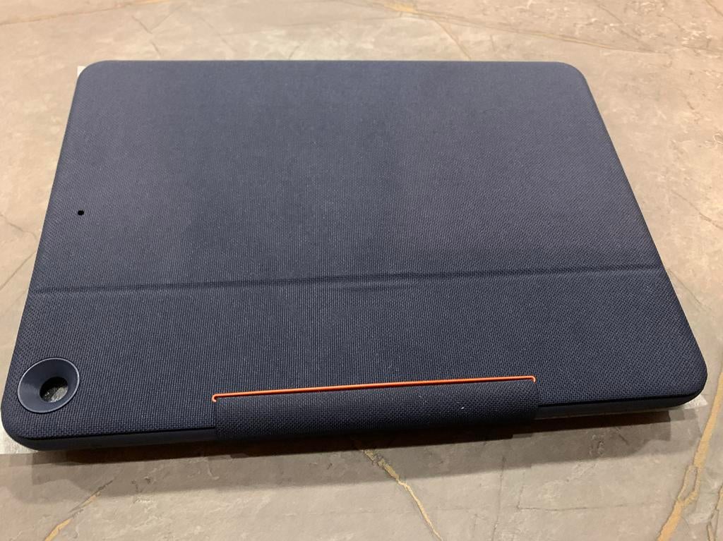 Logitech Rugged Combo 3 met Touchpad - iPad toetsenbord/hoes, Computers en Software, Tablet-hoezen, Nieuw, Bescherming voor- en achterkant