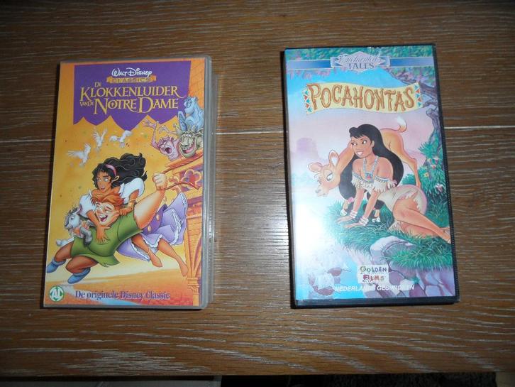 2x kinderfilm (Klokkenluider van Notre Dame en Pocahontas), Cd's en Dvd's, VHS | Kinderen en Jeugd, Gebruikt, Tekenfilms en Animatie