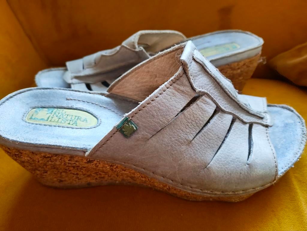 El Naturalista muiltjes of slippers maat 41. Volledig leer, Kleding | Dames, Schoenen, Blauw, Instappers, Zo goed als nieuw, El Naturalista