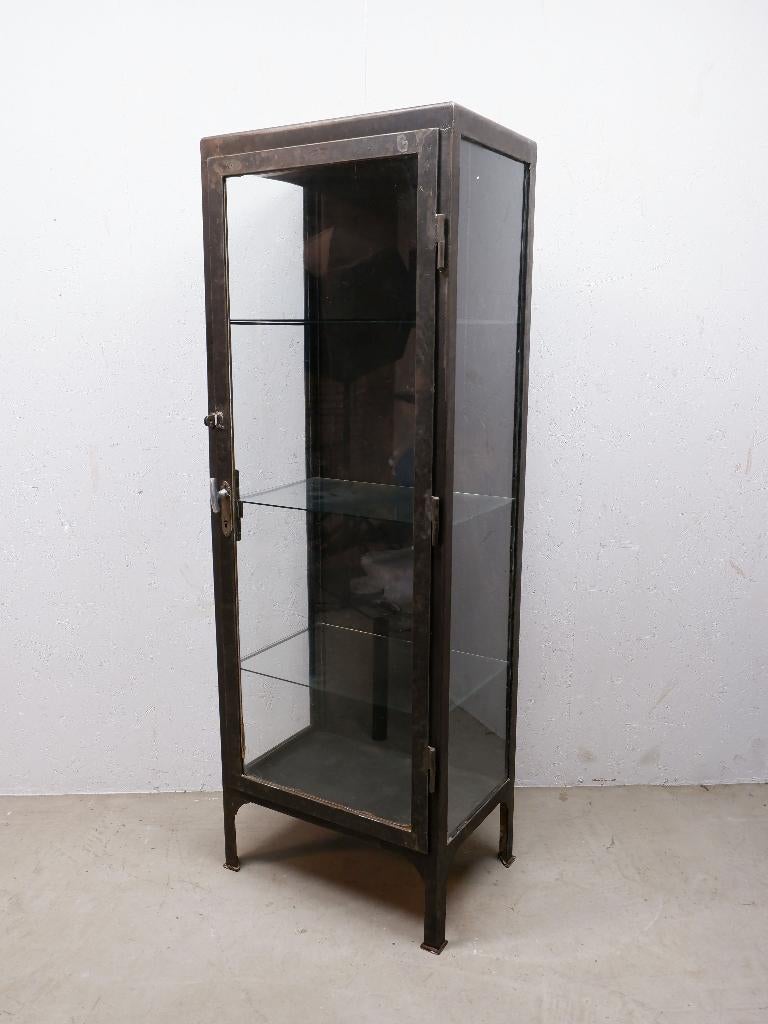 Industriële vitrinekast, Ophalen, Met plank(en), Gebruikt, Rijksstraatweg 37 Wilp