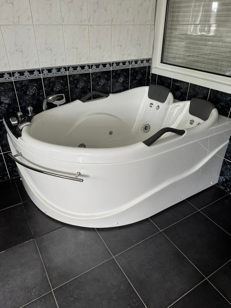 Whirlpool voor 2 personen, jakuzi Spa Bubble, Huis en Inrichting, Badkamer | Complete badkamers, Ophalen, Gebruikt