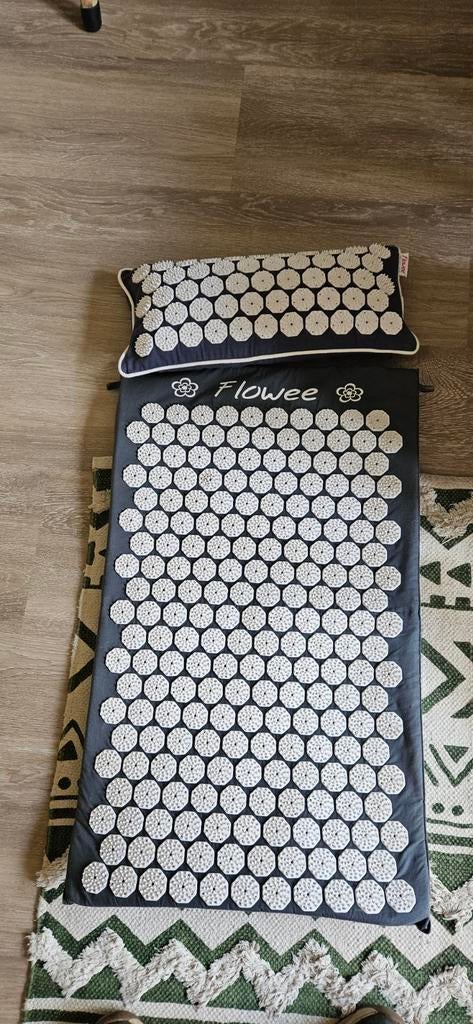 Flowee spijkermat - acupressuurmat, Ophalen of Verzenden, Gebruikt