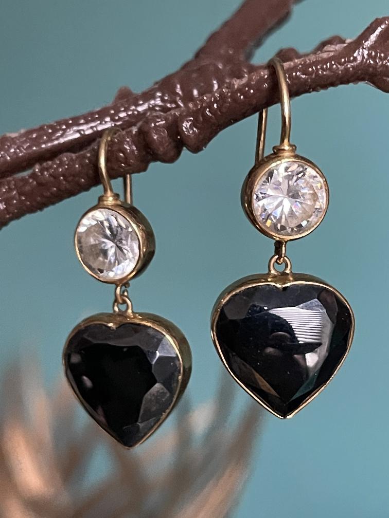 18 karaat gouden oorbellen met hematiet, Hangers, Met edelsteen, Ophalen of Verzenden, Zo goed als nieuw