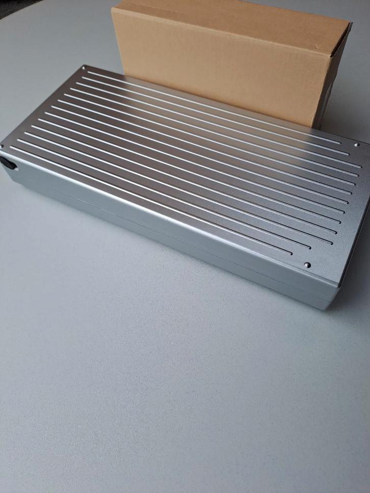 fietsaccu nieuw in de doos met oplader/garantie C1/C2/C3/C4, Fietsen en Brommers, Fietsaccessoires | Fietsaccu's, Nieuw, Ophalen of Verzenden