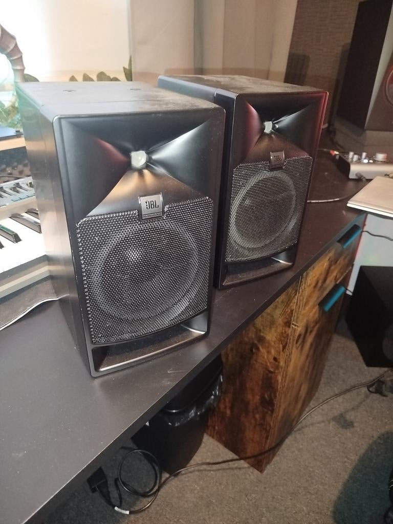 JBL LSR705i studio monitor (set van 2), Audio, Tv en Foto, Luidsprekers, Gebruikt, JBL, Ophalen of Verzenden, 120 watt of meer