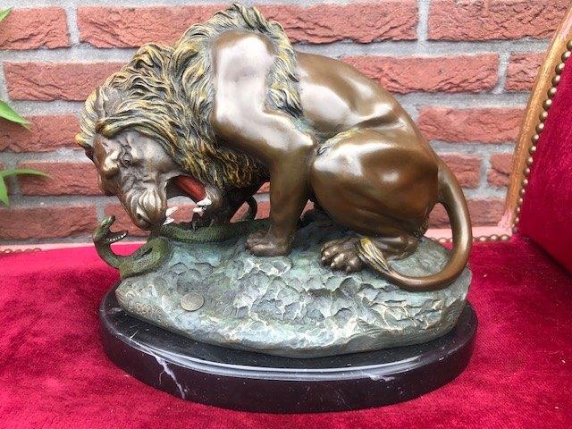 Weens brons: groot en zwaar actiebeeld, Naturisme, Antiek en Kunst, Antiek | Koper en Brons, Ophalen of Verzenden, Brons