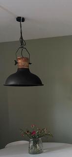 Industriële hanglamp Kyony donker grijs met hout, Ophalen, Zo goed als nieuw, Metaal, 50 tot 75 cm